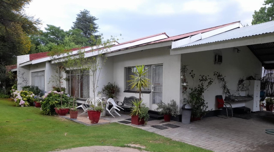 6 Bedroom Property for Sale in Parys Free State